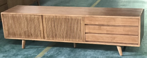 Ke Tivi 1600